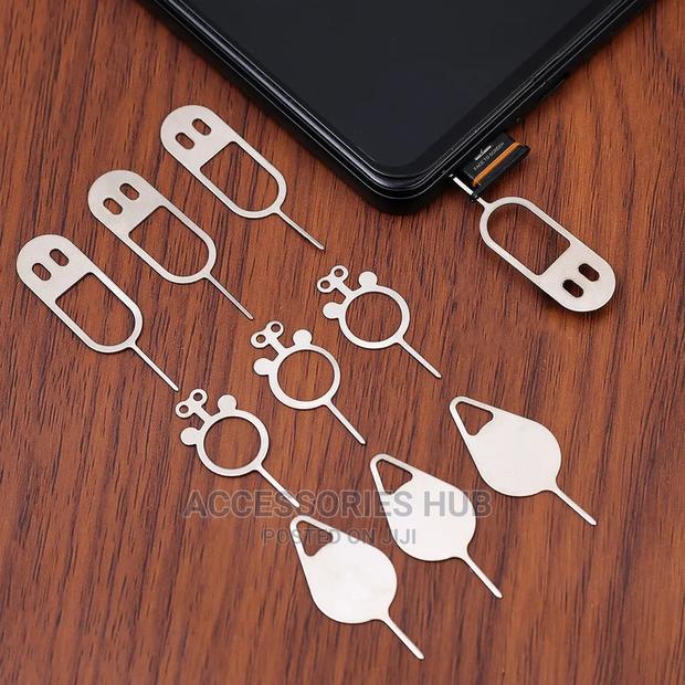 SIM Card Tray Ejector · Photo 4