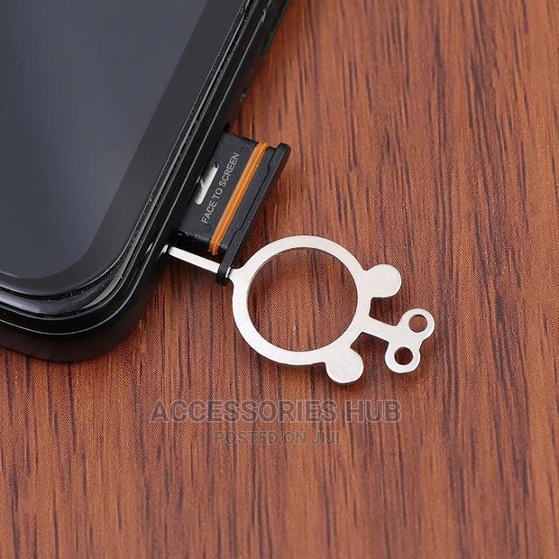 SIM Card Tray Ejector · Photo 3