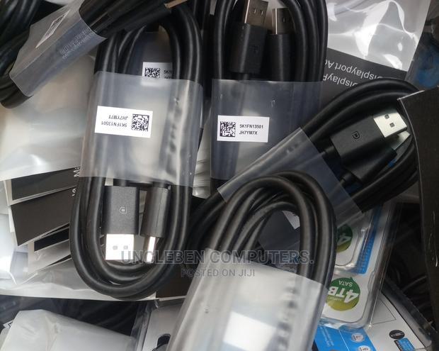 Display to Display Cable 2m · Photo 3
