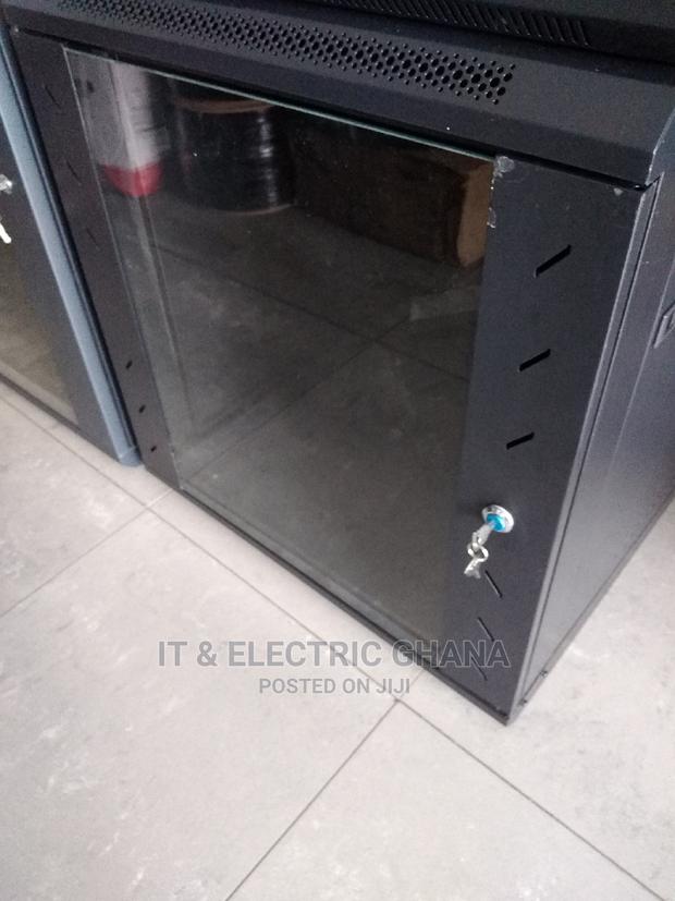 12u Cabinet · Photo 1
