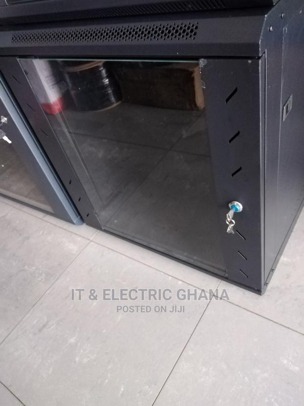 12u Cabinet · Photo 2