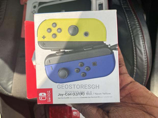Joy-Con (L/R) Wireless Controllers for Nintendo Switch · Photo 1