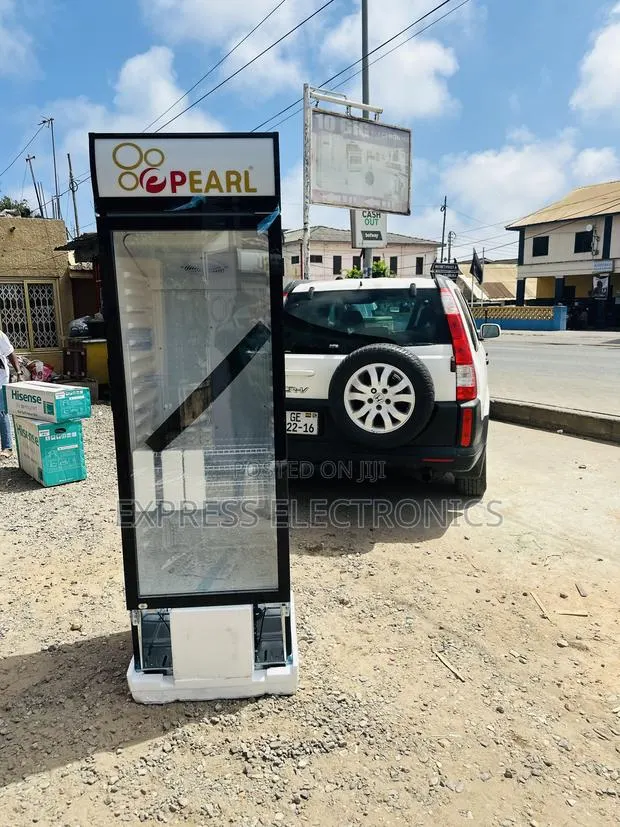Special Offer on Pearl PVC-4242 400l Display Fridge · Photo 1