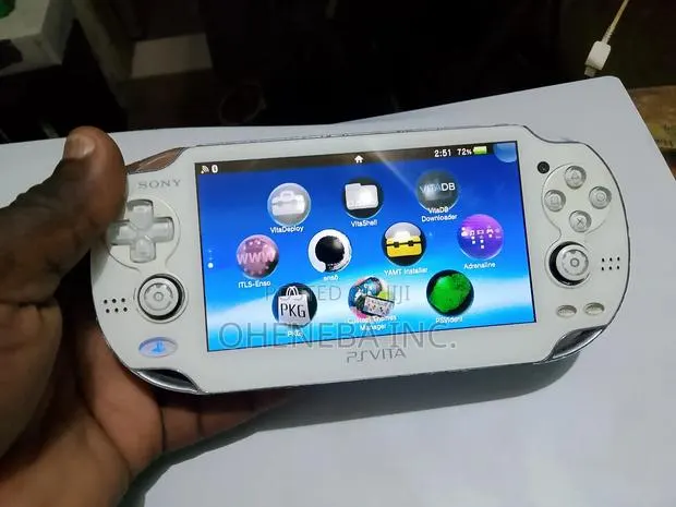 Psvita White Edition · Photo 1
