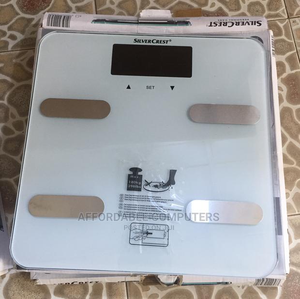 Digital Weighing Scale With BMI · Photo 2