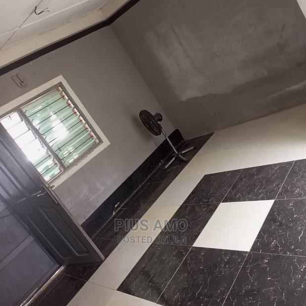 Single Room and Porch · Photo 1