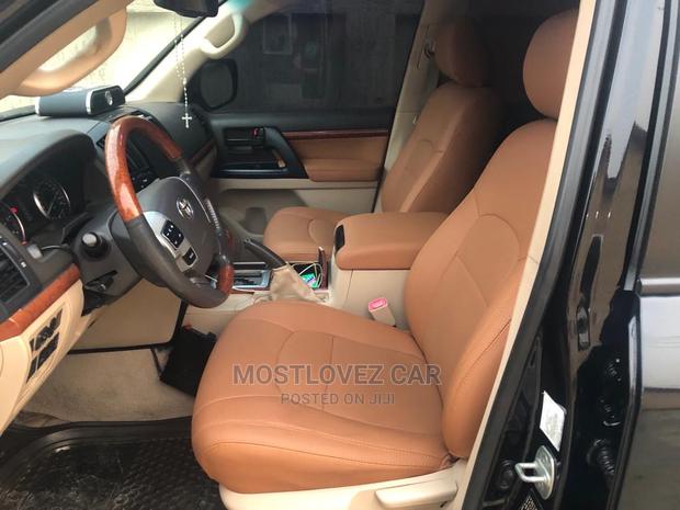 Car Rental . V8 Available for Hire in Ghana · Photo 4