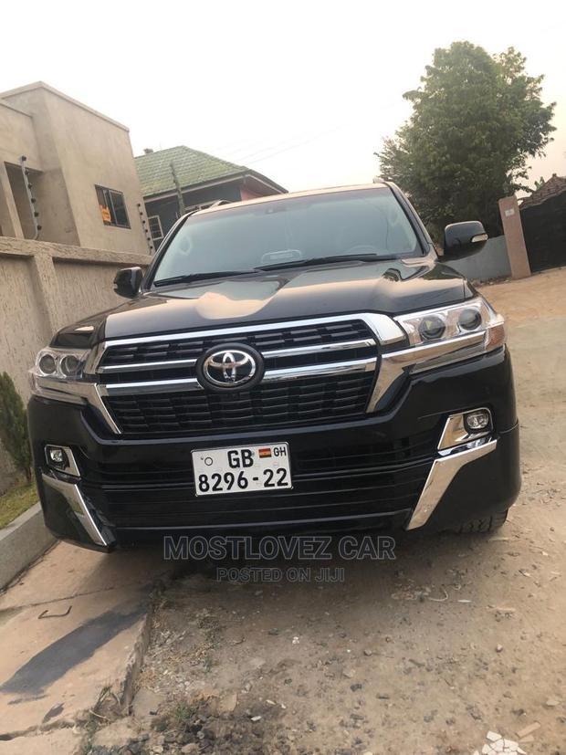Car Rental . V8 Available for Hire in Ghana · Photo 1