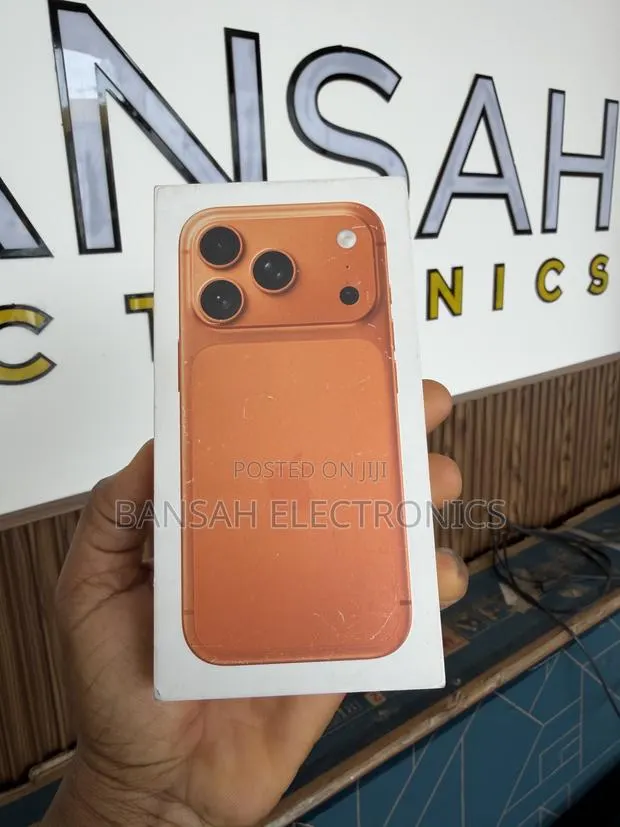 New Apple iPhone 17 Pro 256 GB Orange · Photo 1