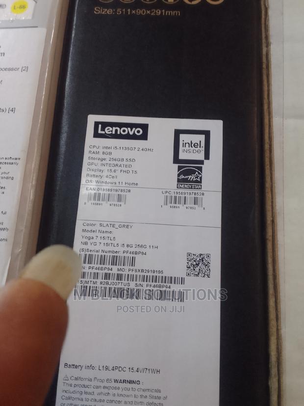 New Laptop Lenovo Yoga 700 8GB Intel Core I5 SSD 256GB · Photo 1