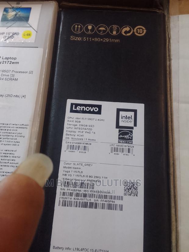 New Laptop Lenovo Yoga 700 8GB Intel Core I5 SSD 256GB · Photo 2
