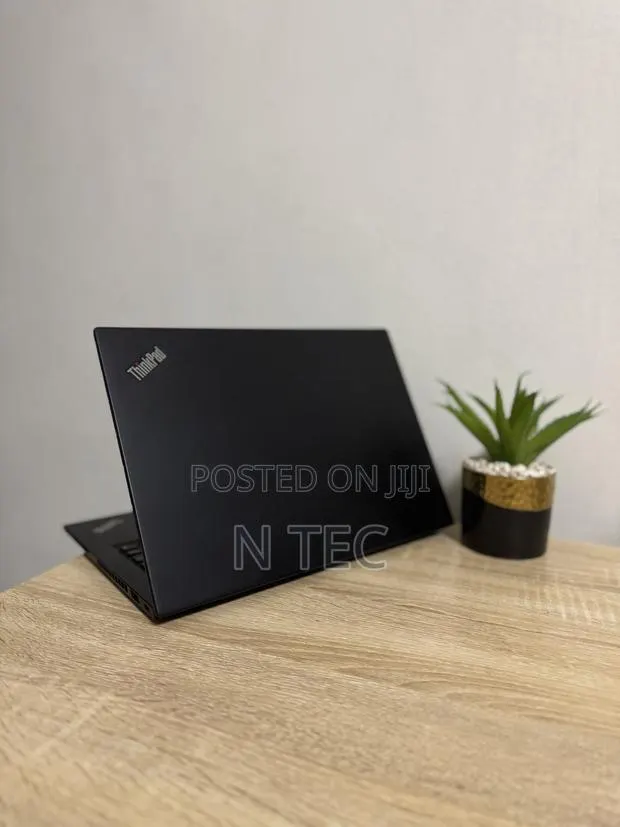 Laptop Lenovo ThinkPad X13 Gen 4 8GB AMD Ryzen 5 SSD 256GB · Photo 1