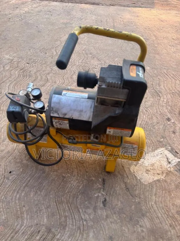 Portable Electric Air Compressor · Photo 1