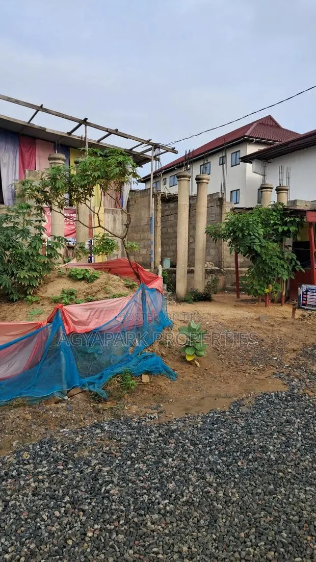 3bdrm Apartment in Amasaman Doblogono for sale · Photo 1