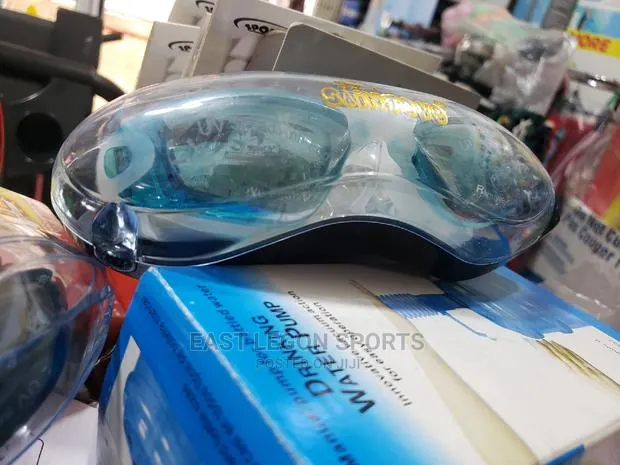 Ear Plugs and Jet Blade Adult Goggles · Photo 1