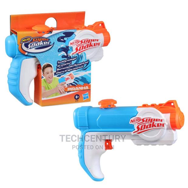 Super Soaker Piranha Water Blaster Gun · Photo 3