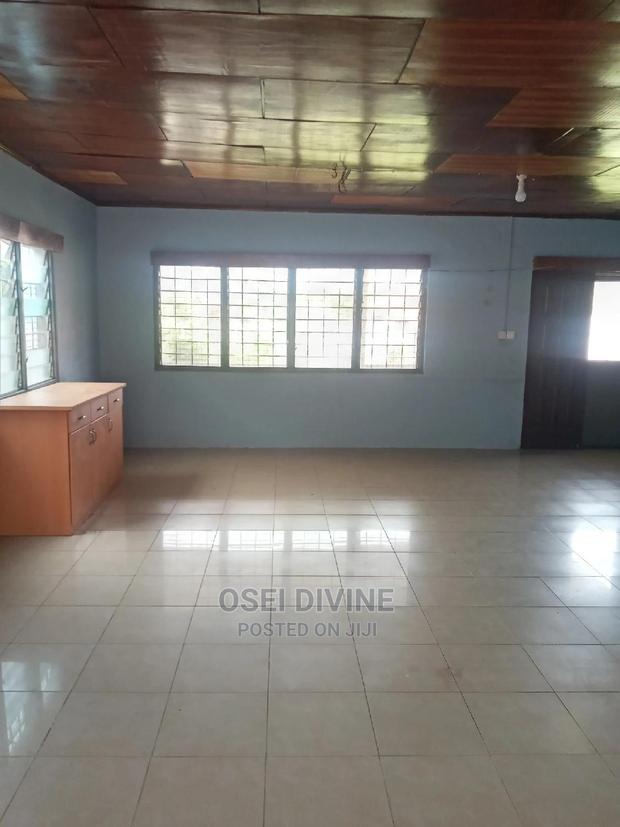 Awesome 3-Bedrooms S/C Apartment · Photo 2
