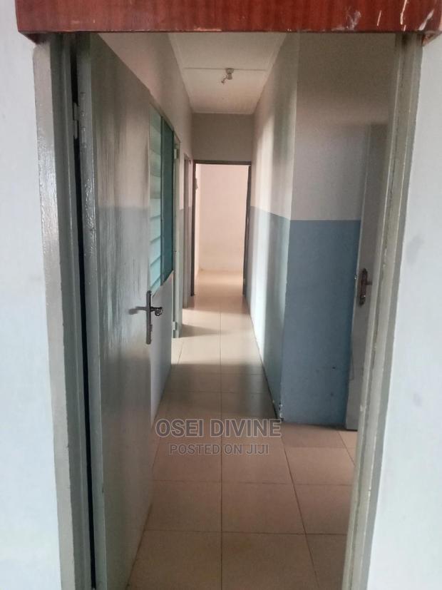 Awesome 3-Bedrooms S/C Apartment · Photo 5