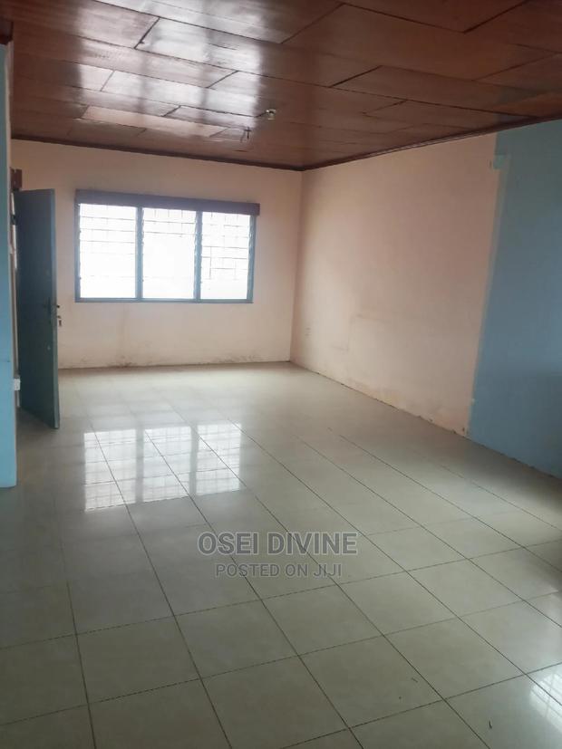 Awesome 3-Bedrooms S/C Apartment · Photo 6