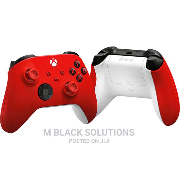 Xbox Controller- Pulse Red · Photo 1