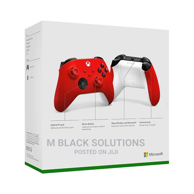Xbox Controller- Pulse Red · Photo 2