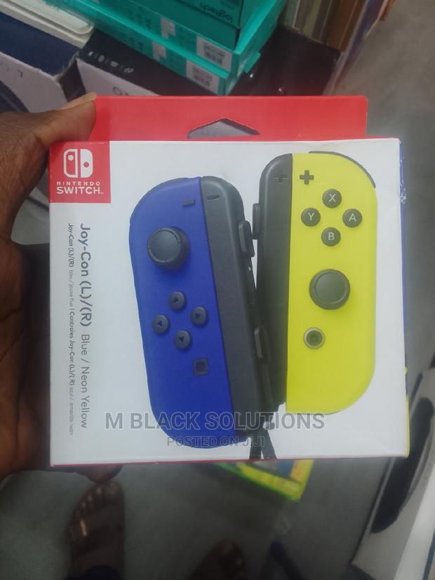 Nintendo Switch Joy-Con(L/R)Blue/Neon Yellow · Photo 2