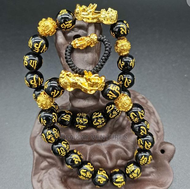 Feng Shui Bracelet for Wealth Attraction · Photo 2