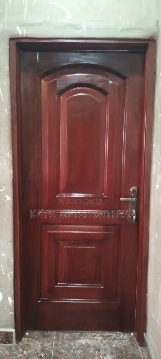 Mahogany and Lacquer Spraying · Photo 1