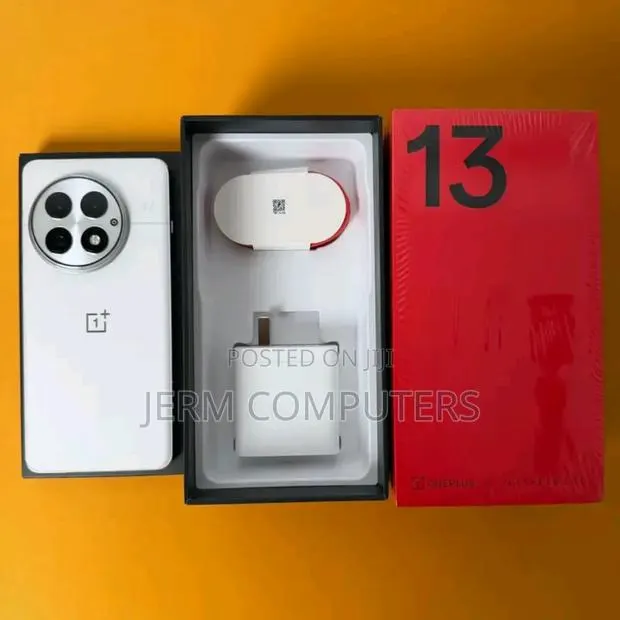 New OnePlus 13 256 GB Silver · Photo 1