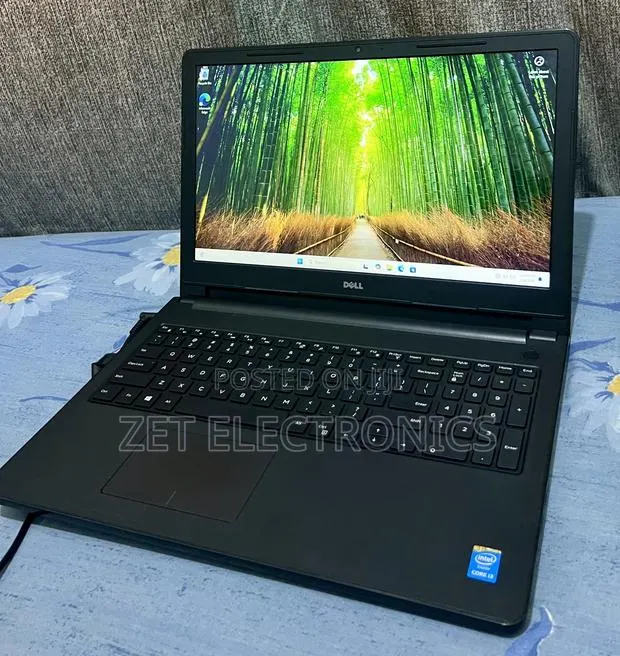 Laptop Dell Inspiron 15 4GB Intel Core i3 HDD 1T · Photo 1