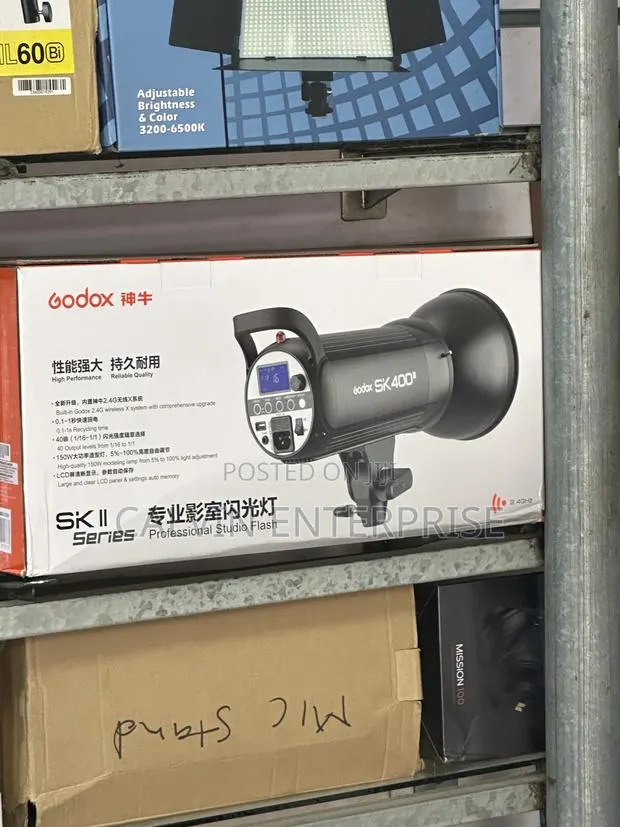 Professional Studio Flash, Camera and Video Light Lamp · Photo 1