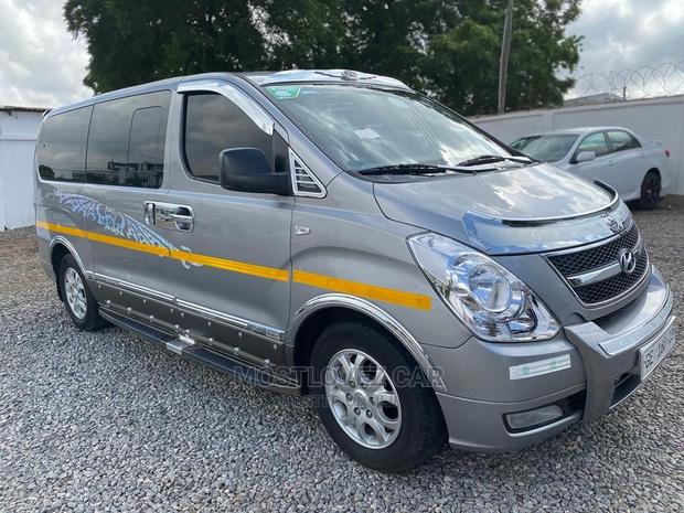 Hyundai Buses Hire Services in Ghana. Ghana Hire Van . · Photo 5