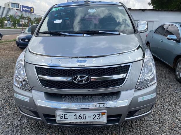 Hyundai Buses Hire Services in Ghana. Ghana Hire Van . · Photo 2