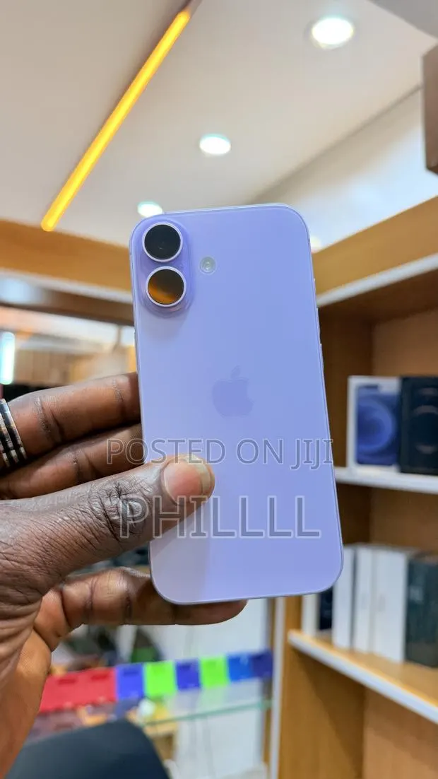 Apple iPhone 17 256 GB Purple · Photo 1