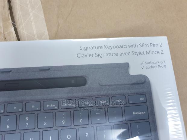 Microsoft Surface Pro 9 8 Signature Keyboard + Slim Pen · Photo 1