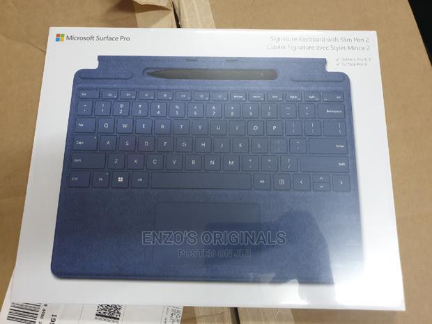 Microsoft Surface Pro 9 Signature Type Cover Keyboard + Pen · Photo 2