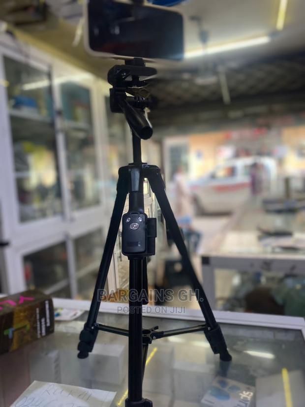 Tripod Stand For Phone And Camera With Remote And Bag · Photo 1