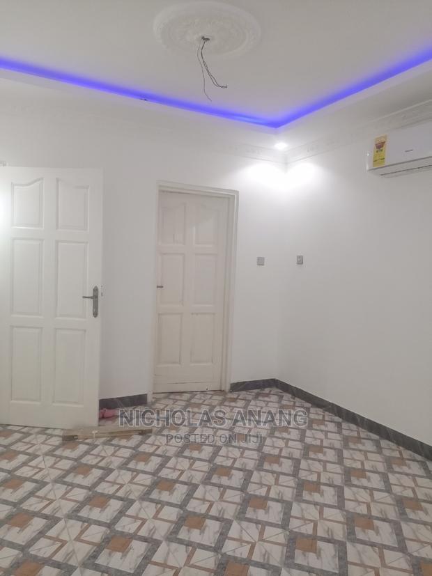 1bdrm Apartment in the Dorns Properties, New Town for Rent · Photo 2