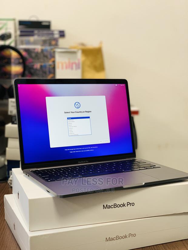 New Laptop Apple MacBook Pro 2022 M2 8GB Apple M2 SSD 256GB · Photo 3