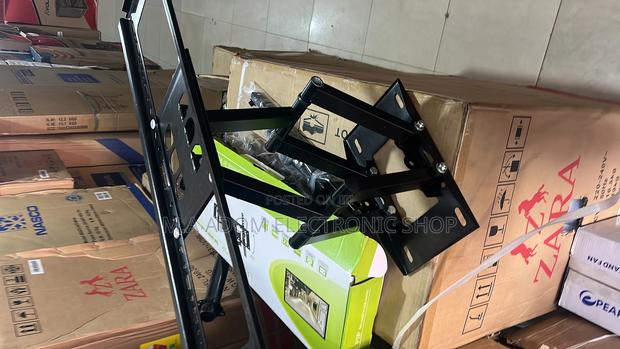 Adjustable Wall Mount for Led Tv 32”-85” · Photo 1