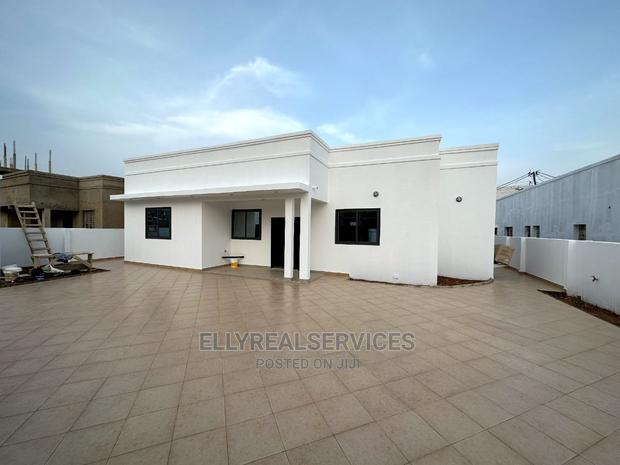 3bdrm House in Elly Real Estate, Ashaley Botwe for sale