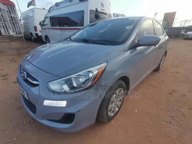 Hyundai Accent 2017 Gray · Photo 1