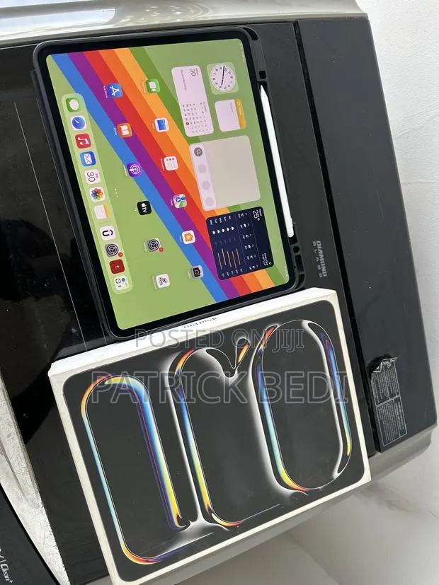 Apple iPad Pro 13 (2024) 256 GB Black · Photo 1
