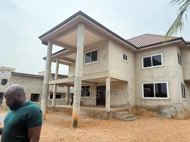 7bdrm House in Shining Star Real, Accra Metropolitan for sale · Photo 1
