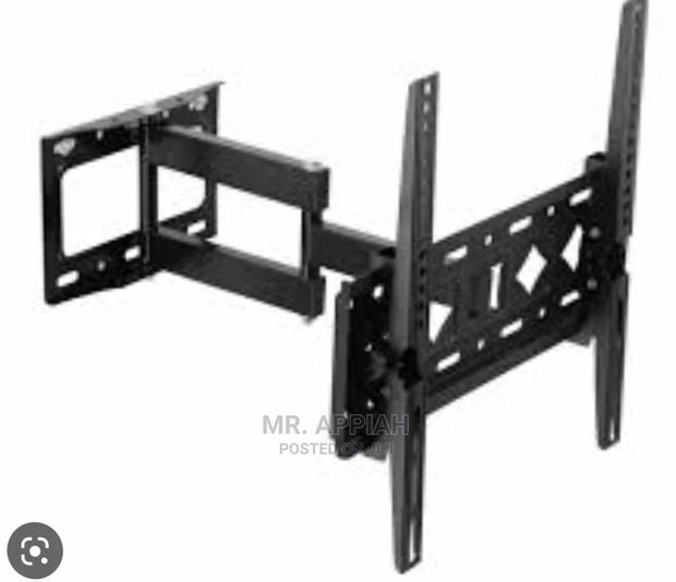 Standing Tv Wall Mount · Photo 1
