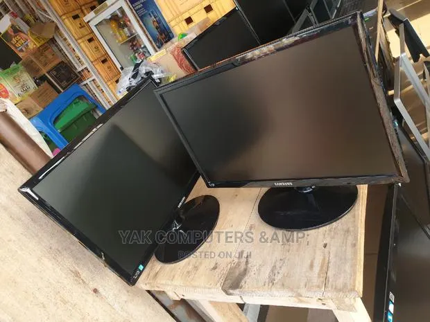 24 Inch Full Hd Led Samsung Monitor With Vga and Dvi · Photo 1