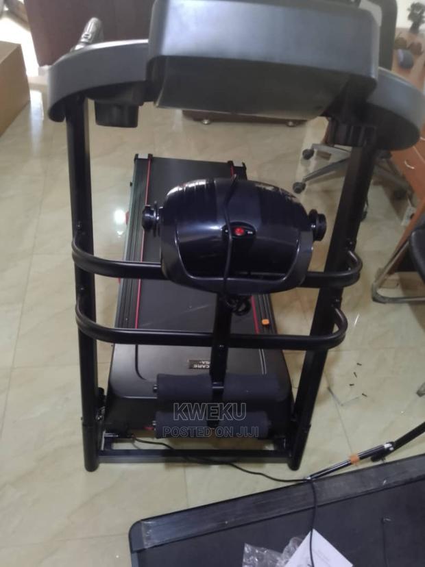 Treadmill With Massager Lifecare · Photo 5