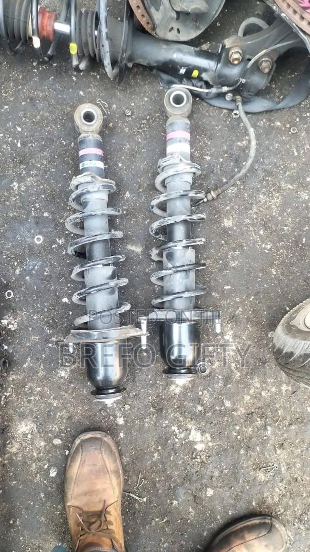 Toyota Vitz ,Sienta ,Echo, Shocks Absorbers · Photo 1