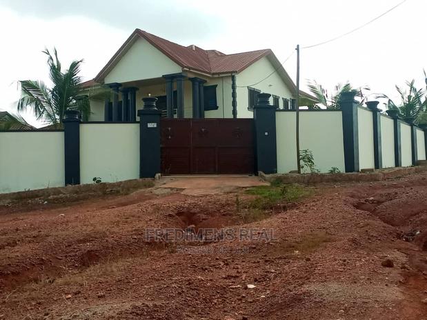 8bdrm House in Fredimens Real, Kumasi Metropolitan for Sale · Photo 8