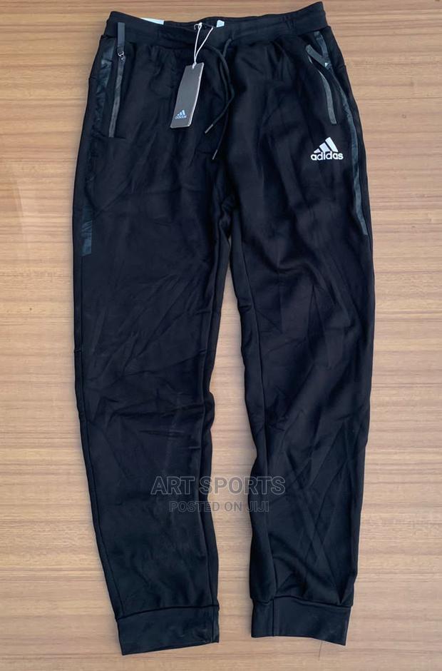 Adidas Joggers · Photo 2